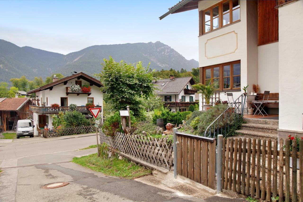 Ferienwohnung Zugspitznest Грайнау Екстериор снимка