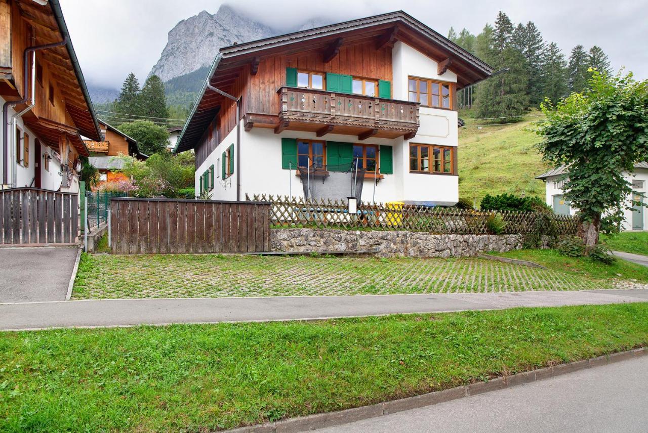 Ferienwohnung Zugspitznest Грайнау Екстериор снимка