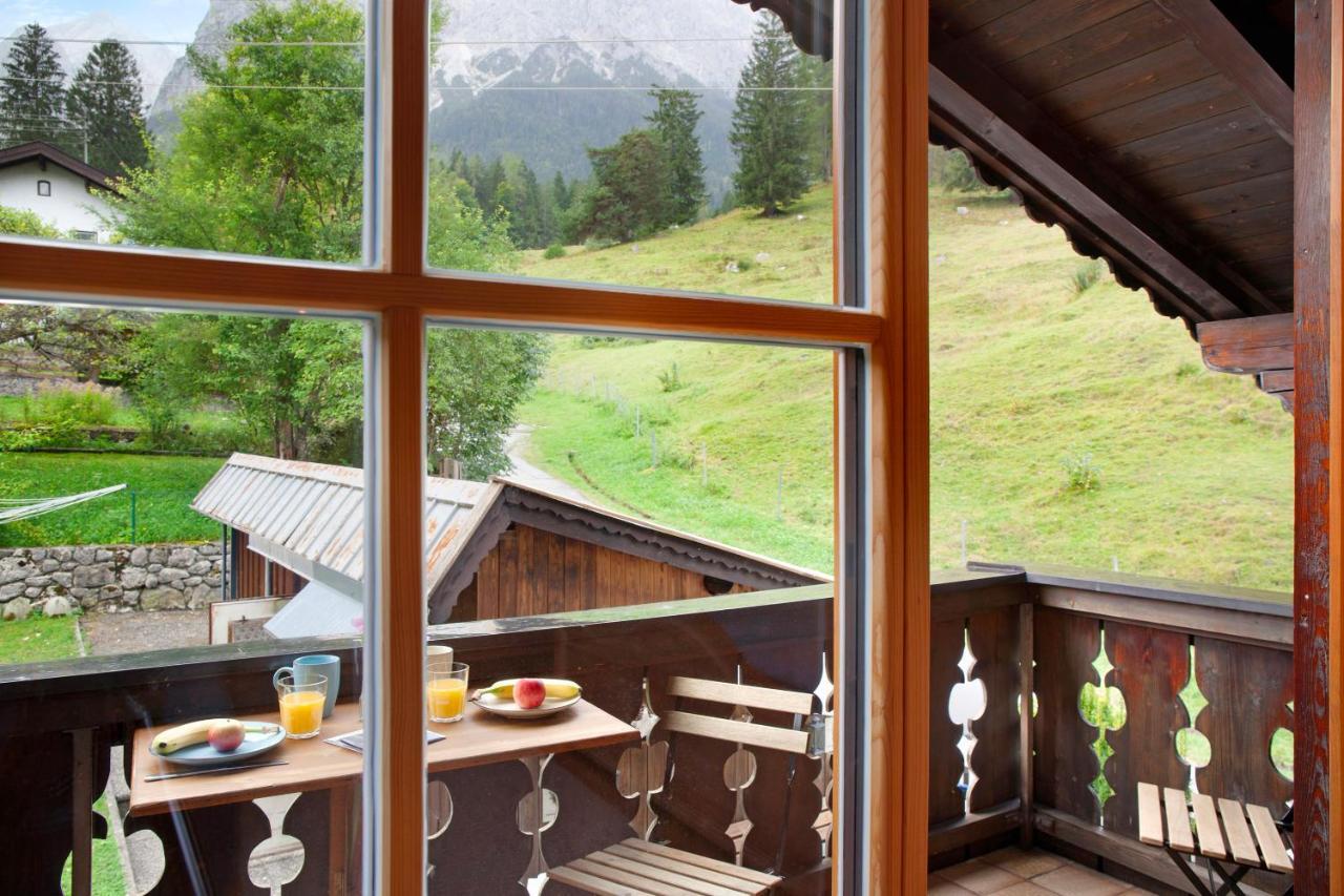 Ferienwohnung Zugspitznest Грайнау Екстериор снимка