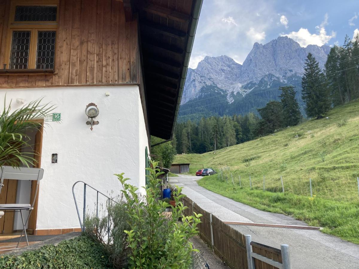 Ferienwohnung Zugspitznest Грайнау Екстериор снимка